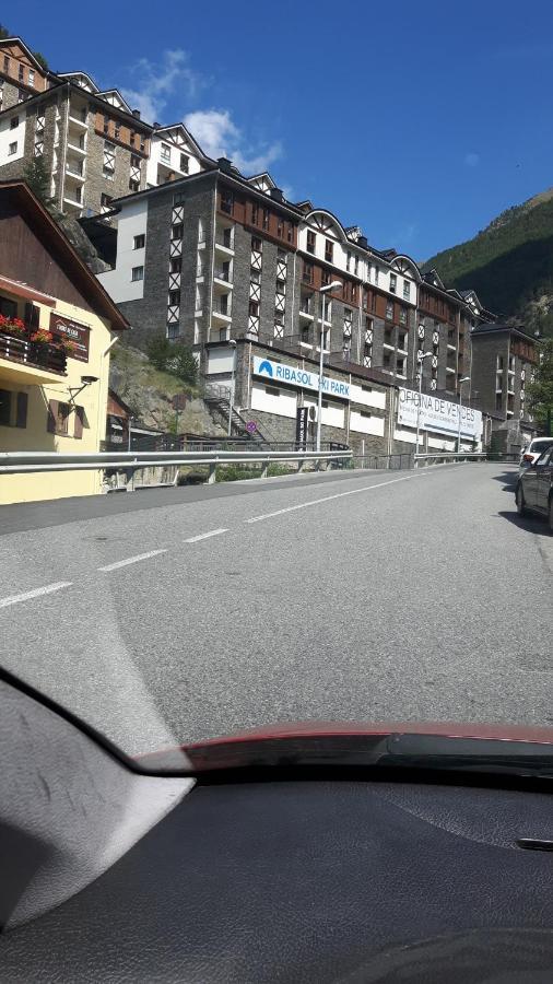 Comfortable Studio With Mountain View In Arinsal 40 M² + Ski Storage Exteriör bild